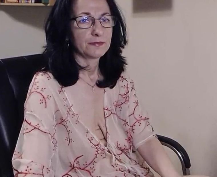 granny cam model